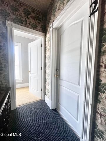 27 Mohawk Avenue, Waterford, NY 12188