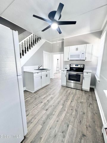 27 Mohawk Avenue, Waterford, NY 12188