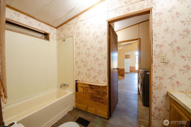 9015 183rd Avenue SW, Rochester, WA 98579