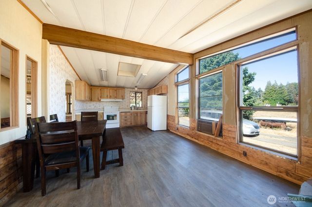 9015 183rd Avenue SW, Rochester, WA 98579