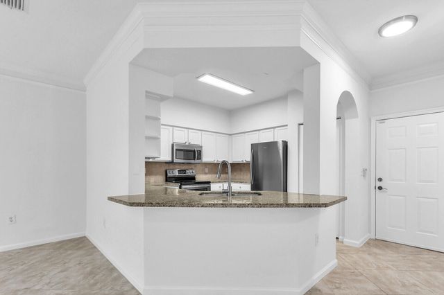 826 Dakota Drive 105, Jupiter, FL 33458