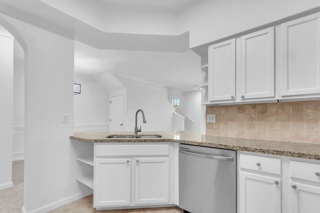 826 Dakota Drive 105, Jupiter, FL 33458