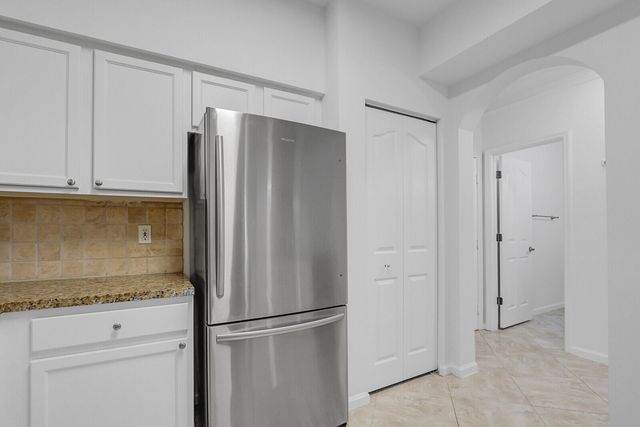 826 Dakota Drive 105, Jupiter, FL 33458