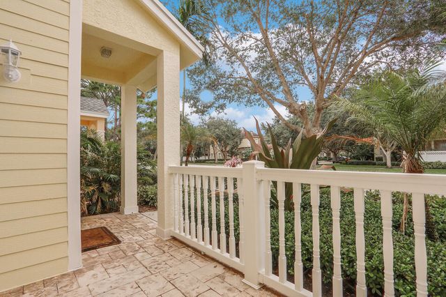 826 Dakota Drive 105, Jupiter, FL 33458