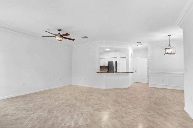 826 Dakota Drive 105, Jupiter, FL 33458