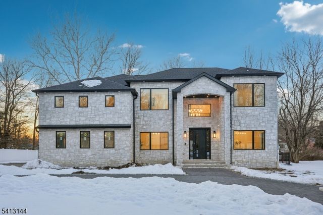 39 Billingsley Dr, Livingston Twp., NJ 07039