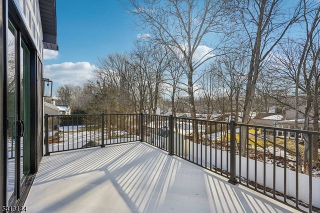 39 Billingsley Dr, Livingston Twp., NJ 07039