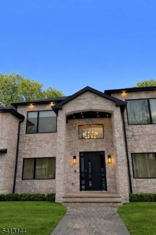 39 Billingsley Dr, Livingston Twp., NJ 07039