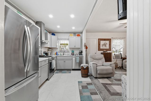 14 N 50th West Avenue, Tulsa, OK 74127