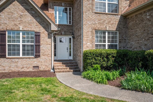 701 Scottland Trce, Mount Juliet, TN 37122