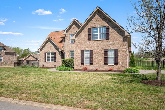 701 Scottland Trce, Mount Juliet, TN 37122