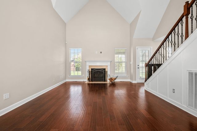 701 Scottland Trce, Mount Juliet, TN 37122