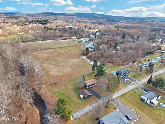 11 Empire Drive, Poestenkill, NY 12140