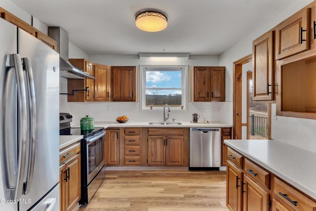 11 Empire Drive, Poestenkill, NY 12140