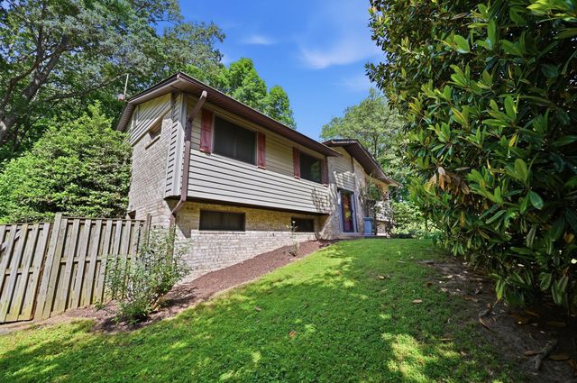 10027 W CONSTABLE CT, Fairfax, VA 22032