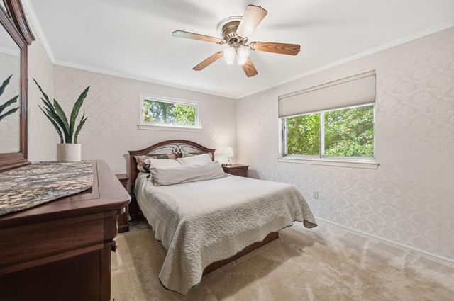 10027 W CONSTABLE CT, Fairfax, VA 22032