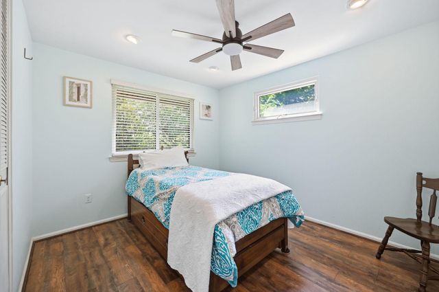 10027 W CONSTABLE CT, Fairfax, VA 22032