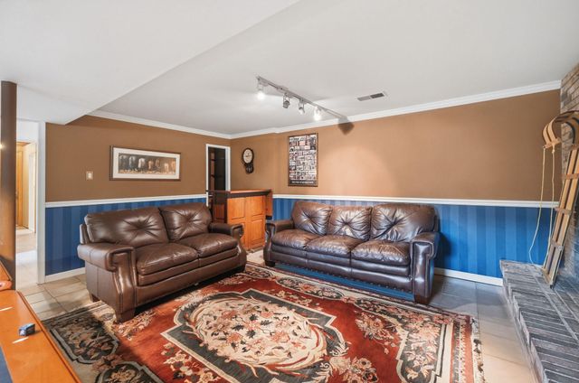 10027 W CONSTABLE CT, Fairfax, VA 22032