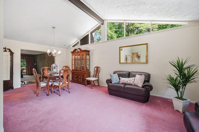 10027 W CONSTABLE CT, Fairfax, VA 22032