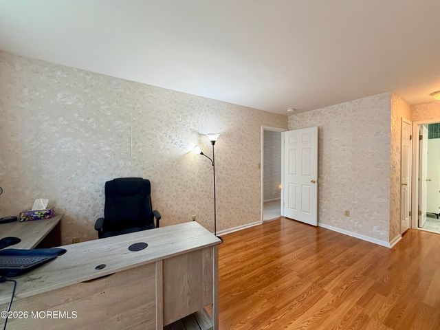 743 Banyan Court, Morganville, NJ 07751