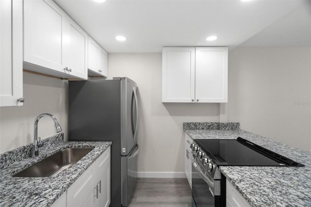 11655 3RD STREET E 1, Treasure Island, FL 33706