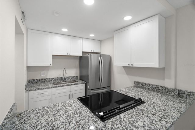 11655 3RD STREET E 1, Treasure Island, FL 33706