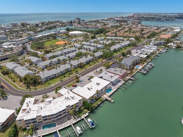 11655 3RD STREET E 1, Treasure Island, FL 33706