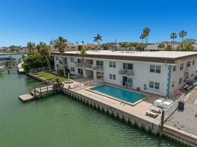 11655 3RD STREET E 1, Treasure Island, FL 33706