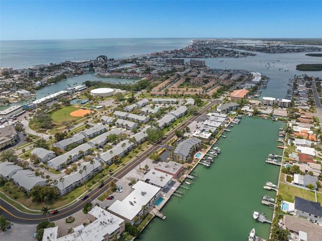 11655 3RD STREET E 1, Treasure Island, FL 33706