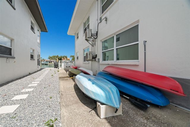 11655 3RD STREET E 1, Treasure Island, FL 33706