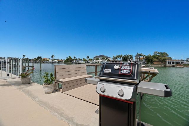 11655 3RD STREET E 1, Treasure Island, FL 33706