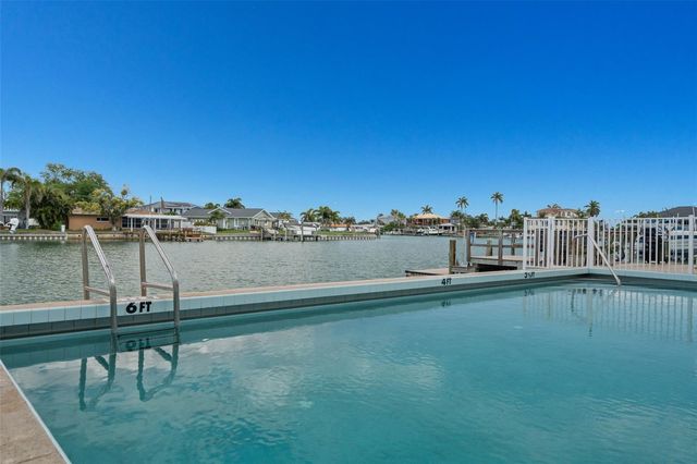 11655 3RD STREET E 1, Treasure Island, FL 33706