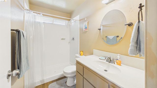 17060 Oaktree Ln, Sonora, CA 95370