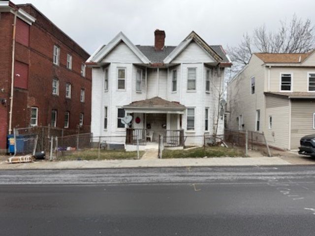 133-135 Bausman St, Knoxville, PA 15210