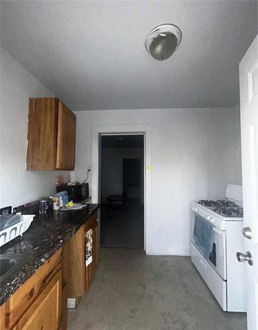 133-135 Bausman St, Knoxville, PA 15210