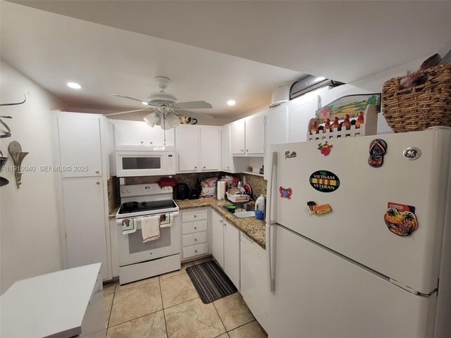 1400 Saint Charles Place 215, Pembroke Pines, FL 33026