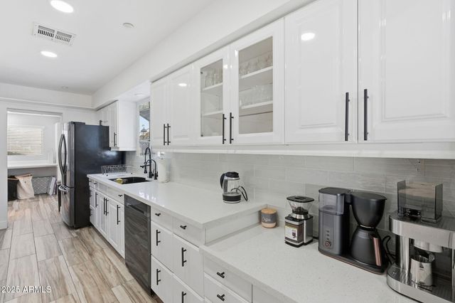 8614 E Jackrabbit Road, Scottsdale, AZ 85250