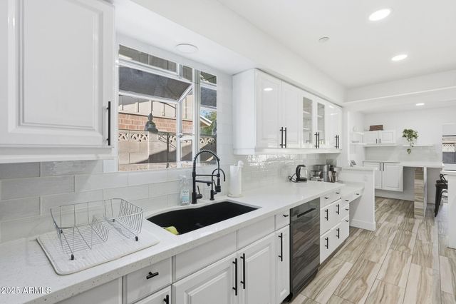 8614 E Jackrabbit Road, Scottsdale, AZ 85250