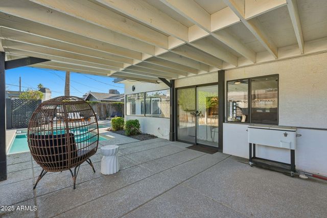 8614 E Jackrabbit Road, Scottsdale, AZ 85250