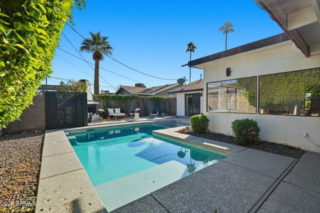 8614 E Jackrabbit Road, Scottsdale, AZ 85250