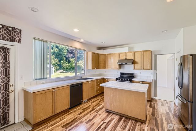 24036 SE 10th Court, Sammamish, WA 98075