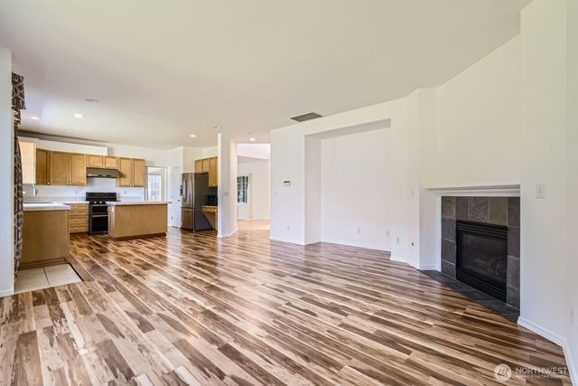 24036 SE 10th Court, Sammamish, WA 98075