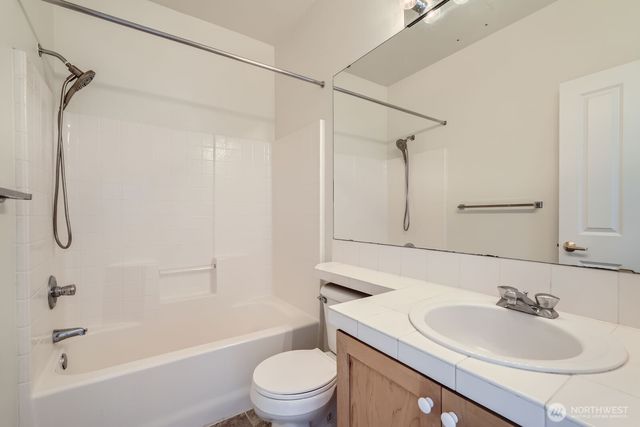 24036 SE 10th Court, Sammamish, WA 98075