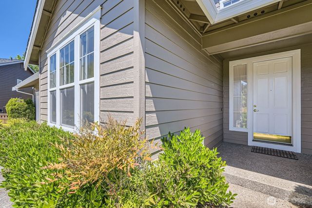 24036 SE 10th Court, Sammamish, WA 98075