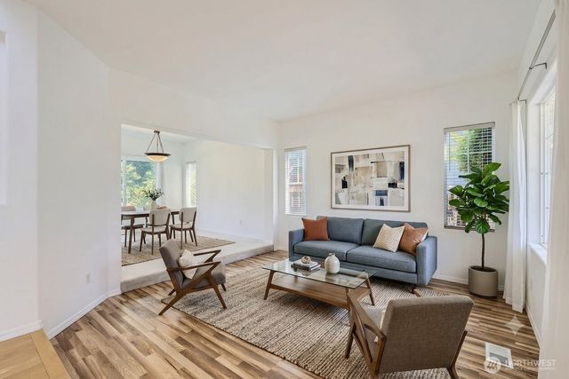 24036 SE 10th Court, Sammamish, WA 98075