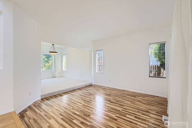 24036 SE 10th Court, Sammamish, WA 98075