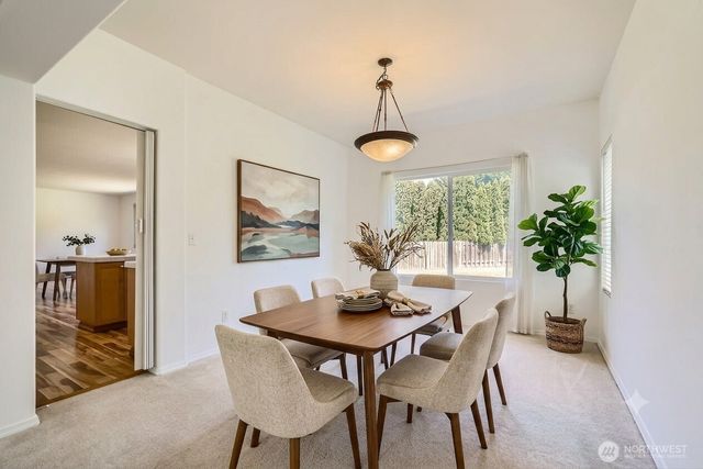 24036 SE 10th Court, Sammamish, WA 98075