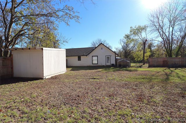 304 NW 5th Street, Wagoner, OK 74467
