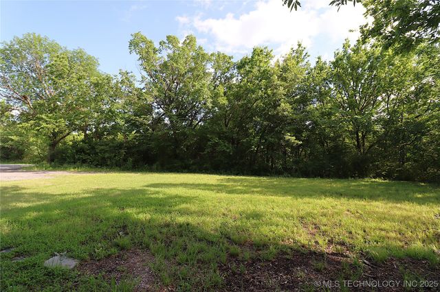 304 NW 5th Street, Wagoner, OK 74467