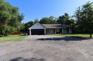 304 NW 5th Street, Wagoner, OK 74467